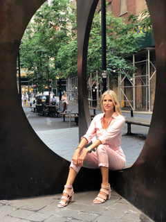 Kristen Taekman feet photo thumbnail