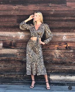 Kristen Taekman feet photo thumbnail
