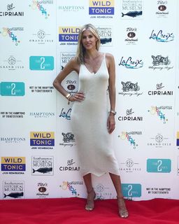 Kristen Taekman feet photo thumbnail