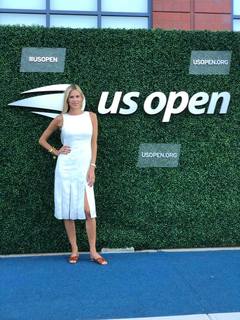 Kristen Taekman feet photo thumbnail