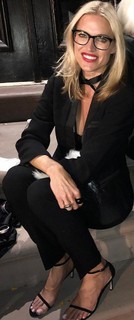 Kristen Taekman feet photo thumbnail