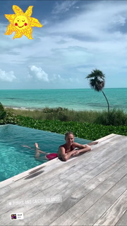 Kristen Taekman feet photo thumbnail