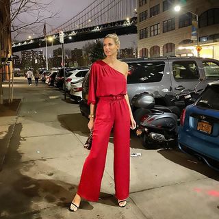 Kristen Taekman feet photo thumbnail