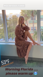Kristen Taekman feet photo thumbnail