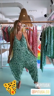 Kristen Taekman feet photo thumbnail