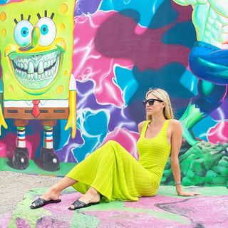 Kristen Taekman feet photo thumbnail