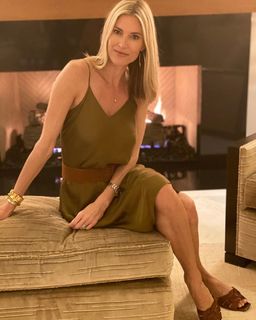 Kristen Taekman feet photo thumbnail