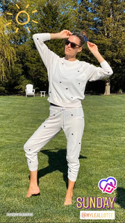 Kristen Taekman feet photo thumbnail