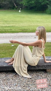 Kristen Taekman feet photo thumbnail