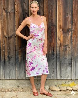 Kristen Taekman feet photo thumbnail