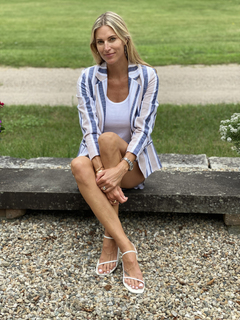 Kristen Taekman feet photo thumbnail