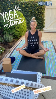 Kristen Taekman feet photo thumbnail