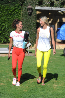 Kristen Taekman feet photo thumbnail