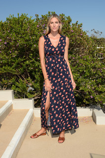 Kristen Taekman feet photo thumbnail