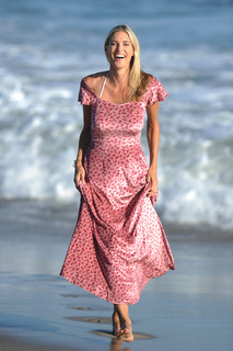 Kristen Taekman feet photo thumbnail