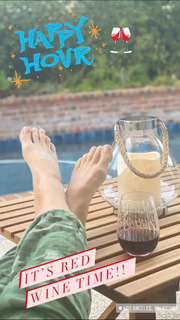 Kristen Taekman feet photo thumbnail