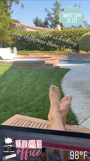 Kristen Taekman feet photo thumbnail