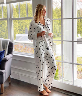 Kristen Taekman feet photo thumbnail