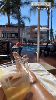 Kristen Taekman feet photo thumbnail