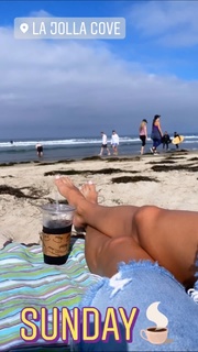 Kristen Taekman feet photo thumbnail