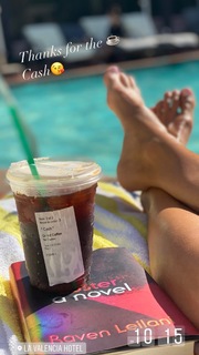 Kristen Taekman feet photo thumbnail