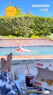 Kristen Taekman feet photo thumbnail