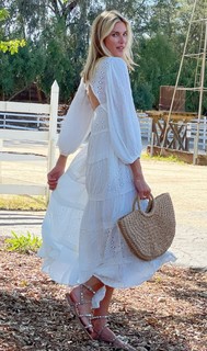 Kristen Taekman feet photo thumbnail