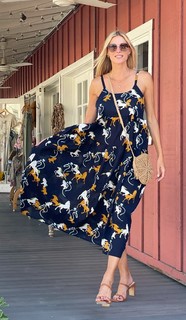 Kristen Taekman feet photo thumbnail