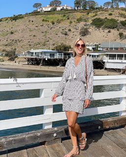 Kristen Taekman feet photo thumbnail
