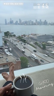 Kristen Taekman feet photo thumbnail