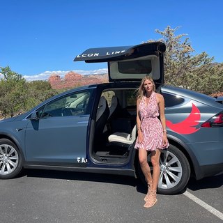 Kristen Taekman feet photo thumbnail