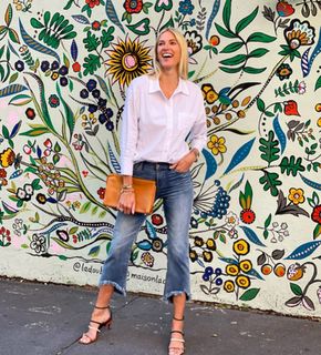 Kristen Taekman feet photo thumbnail