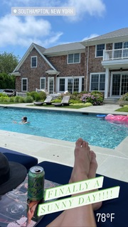 Kristen Taekman feet photo thumbnail