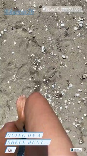 Kristen Taekman feet photo thumbnail