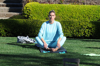 Kristen Taekman feet photo thumbnail