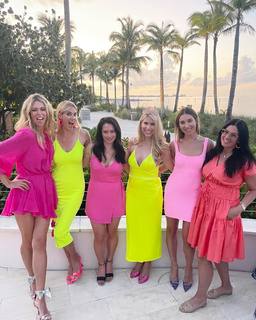 Kristen Taekman feet photo thumbnail