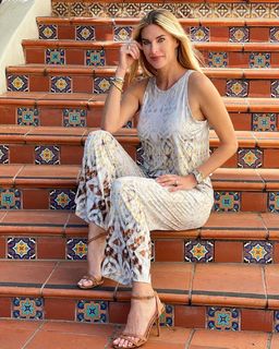 Kristen Taekman feet photo thumbnail