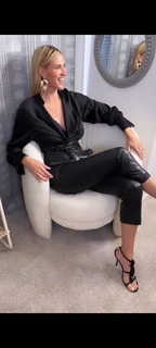 Kristen Taekman feet photo thumbnail