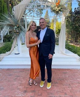 Kristen Taekman feet photo thumbnail