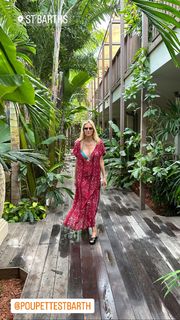 Kristen Taekman feet photo thumbnail