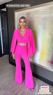 Kristen Taekman feet photo thumbnail