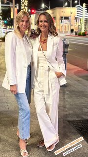 Kristen Taekman feet photo thumbnail