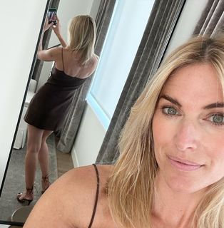 Kristen Taekman feet photo thumbnail