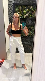 Kristen Taekman feet photo thumbnail