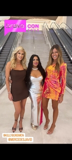 Kristen Taekman feet photo thumbnail