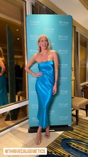 Kristen Taekman feet photo thumbnail