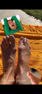 Kristen Taekman feet photo thumbnail