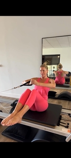 Kristen Taekman feet photo thumbnail