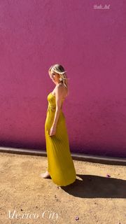 Kristen Taekman feet photo thumbnail