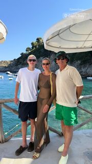 Kristen Taekman feet photo thumbnail